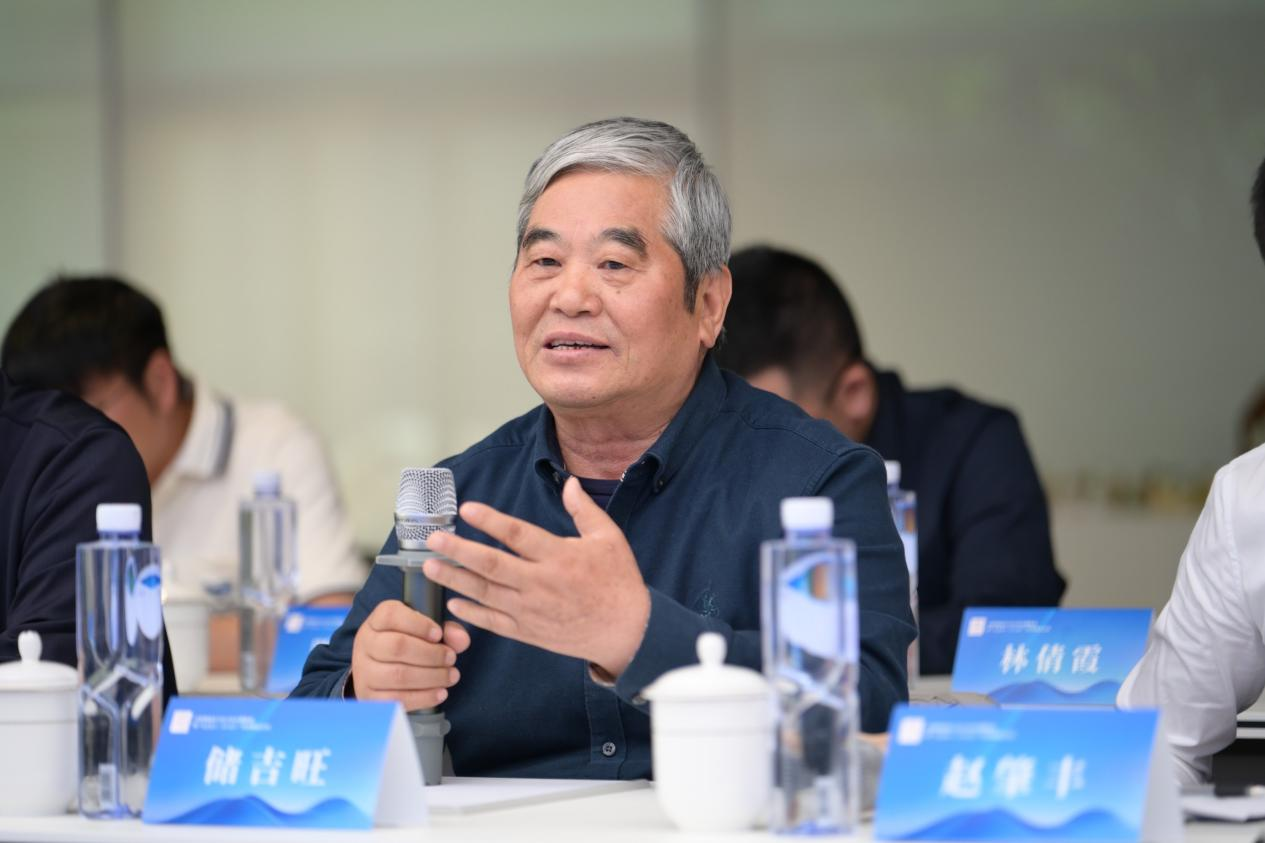 儲吉旺參加寧?？h新生代企業(yè)家會議.png